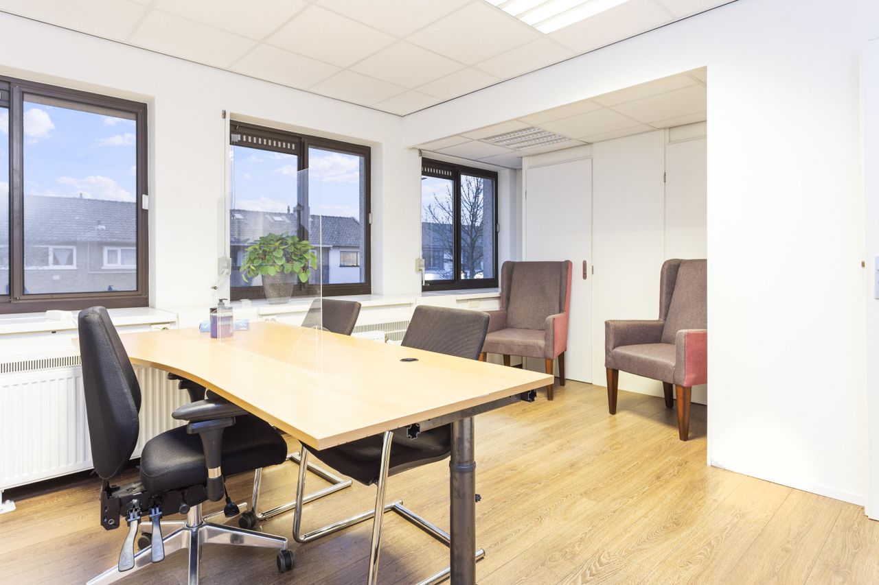 Capelle aan den IJssel Klantafspraak Meeting rooms Blauwe behandelkamer image 1