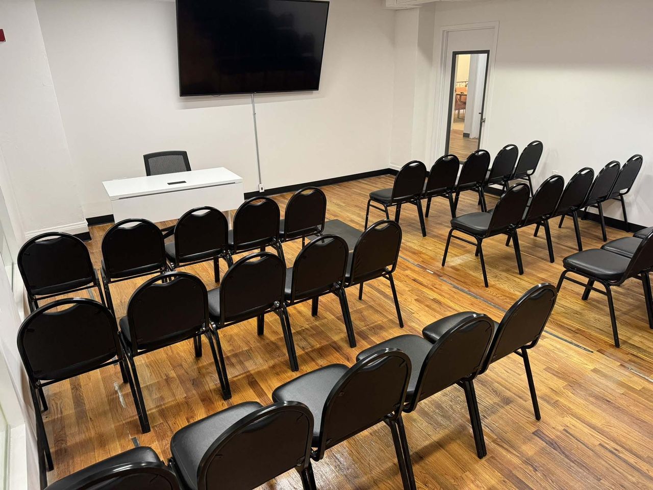 New York City Client Meeting Vergaderzalen Seminar Room B image 1