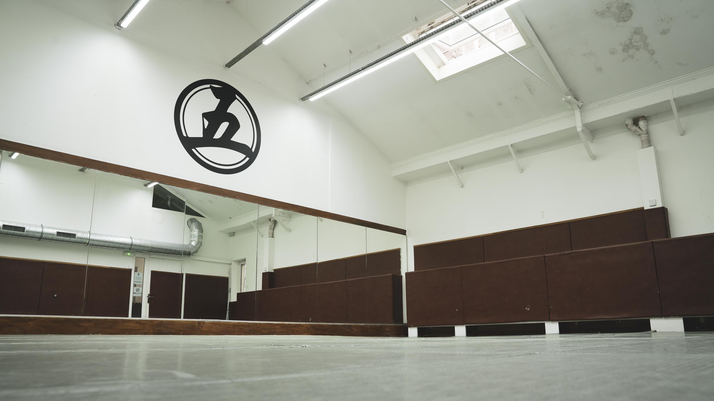 Rent DOJO 5 SALLE 2 Paris | Spacebase