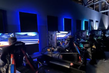 Berlin  Eventlocations FullMotion SimRacing Center + Tagungsraum & Outdoor Area image 0