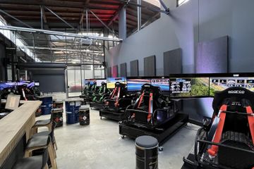 Berlin  Eventlocations FullMotion SimRacing Center + Tagungsraum & Outdoor Area image 2