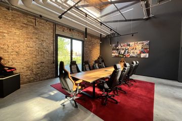 Berlin  Eventlocations FullMotion SimRacing Center + Tagungsraum & Outdoor Area image 6