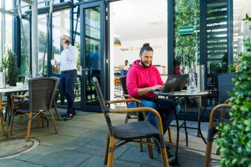 Munich Kreatives Meeting Coworking spaces Schreibtisch schnell + einfach nutzen  in München-City image 3