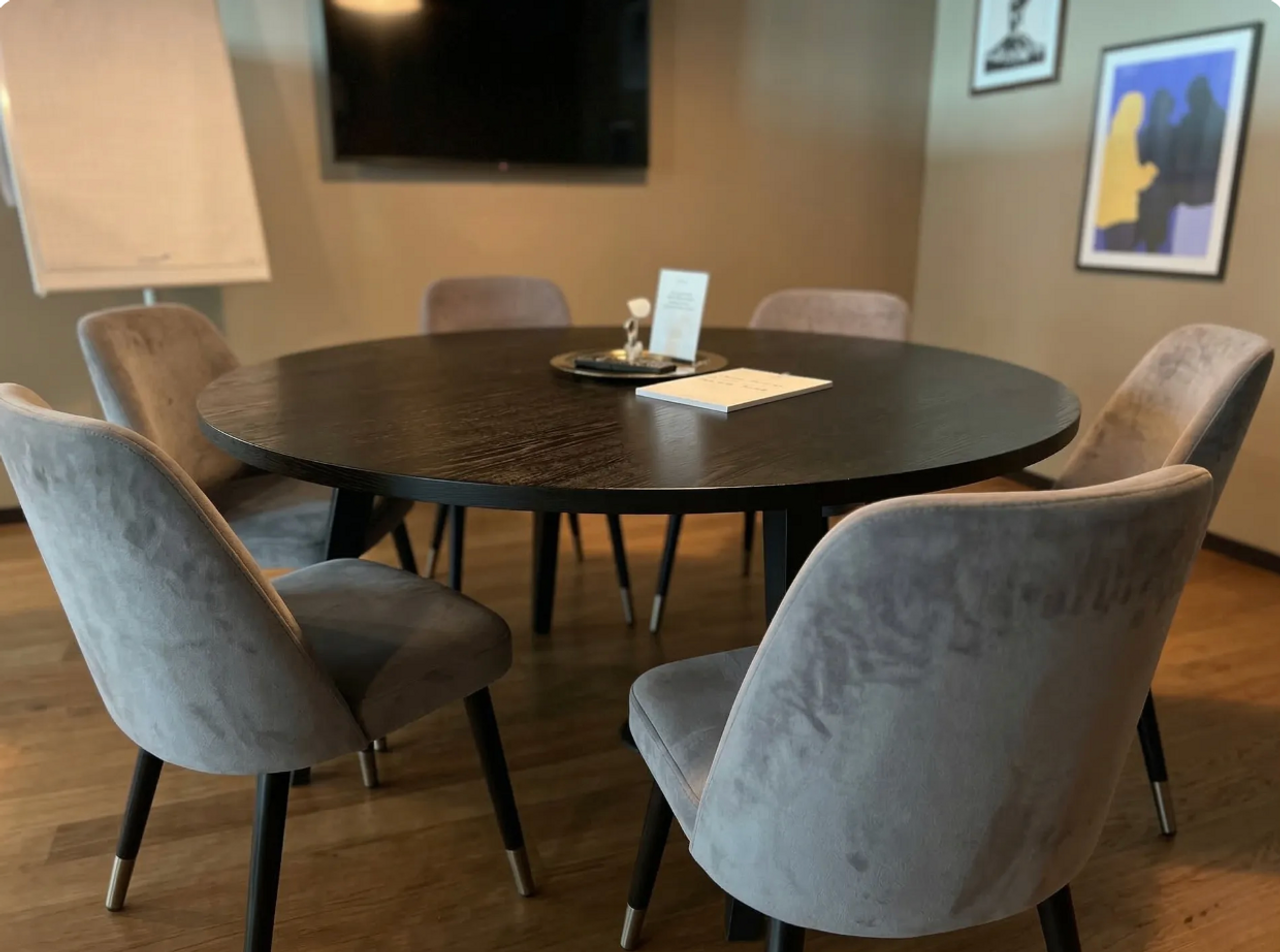 Berlin  Coworking spaces Meeting Room M101 image 2