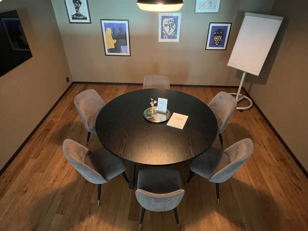 Berlin  Coworking spaces Meeting Room M101 image 1