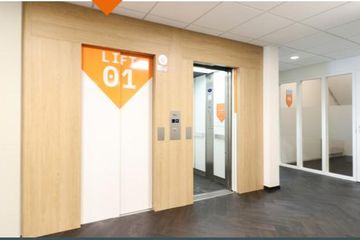 Apeldoorn Vergaderzalen Witte therapiekamer image 2