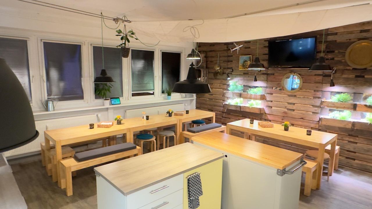 Hamburg  Kochstudio kitchen image 6