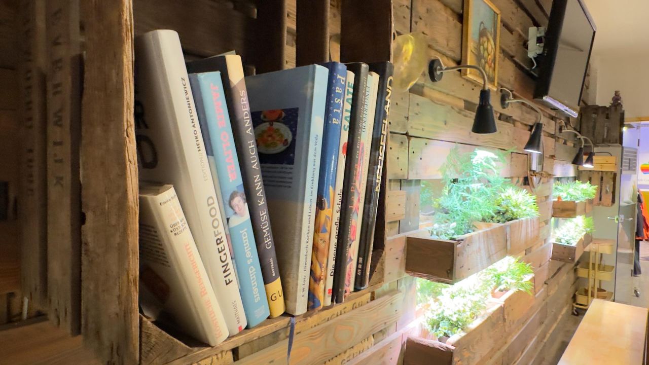 Hamburg  Kochstudio kitchen image 7