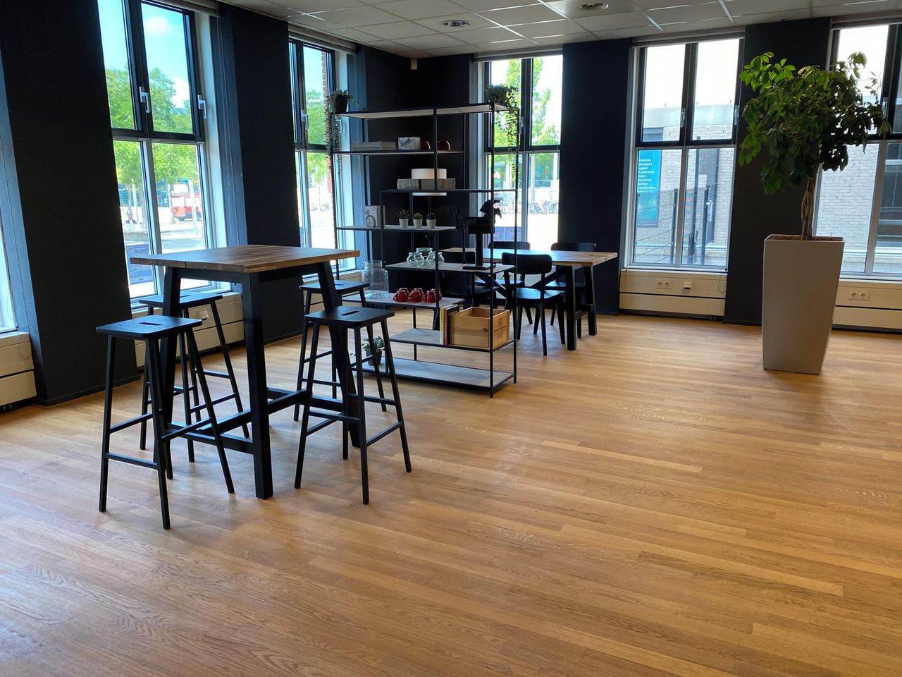 Enschede Client Meeting Business center Public Business Lounge image 2