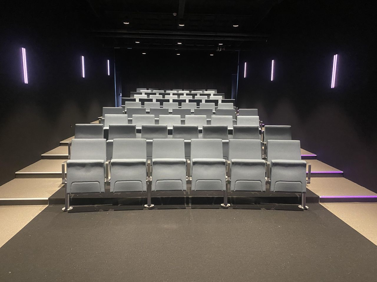 Leiderdorp  Cinema LEVEL 8 Auditorium (& presentatie) image 2