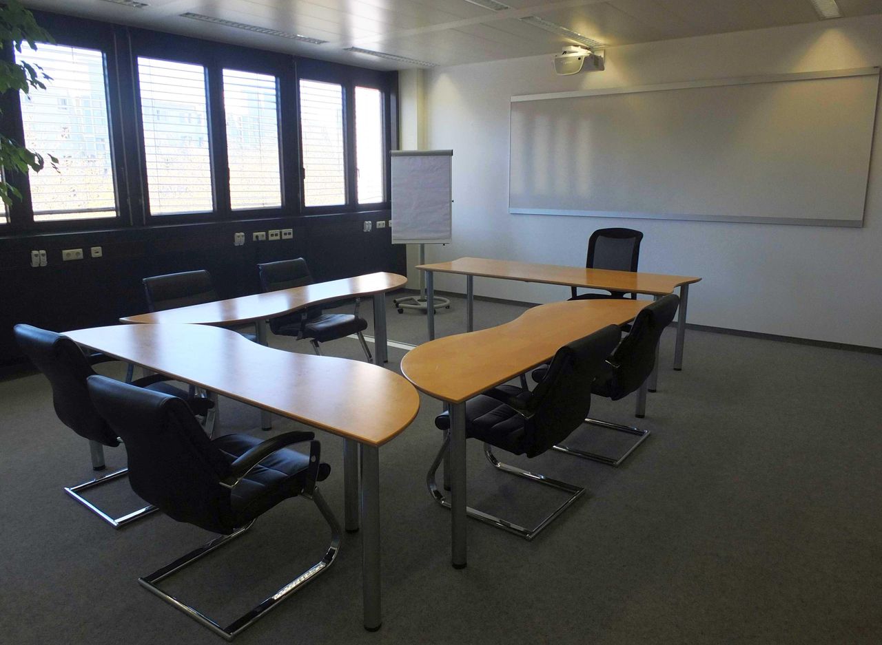 Taufkirchen  Tagungsraum Raum 2 image 0