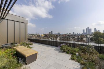 Londen  Vergaderzalen Rooftop Pavilion, Amenity Space & Platform image 0