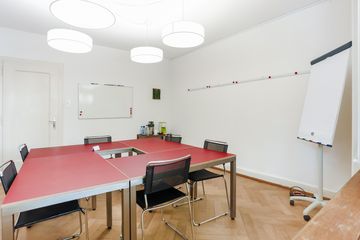 Rest der Welt Kundengespräch  Sitzungszimmer image 6