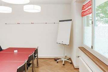 Rest of the World Kundengespräch Sitzungszimmer image 8