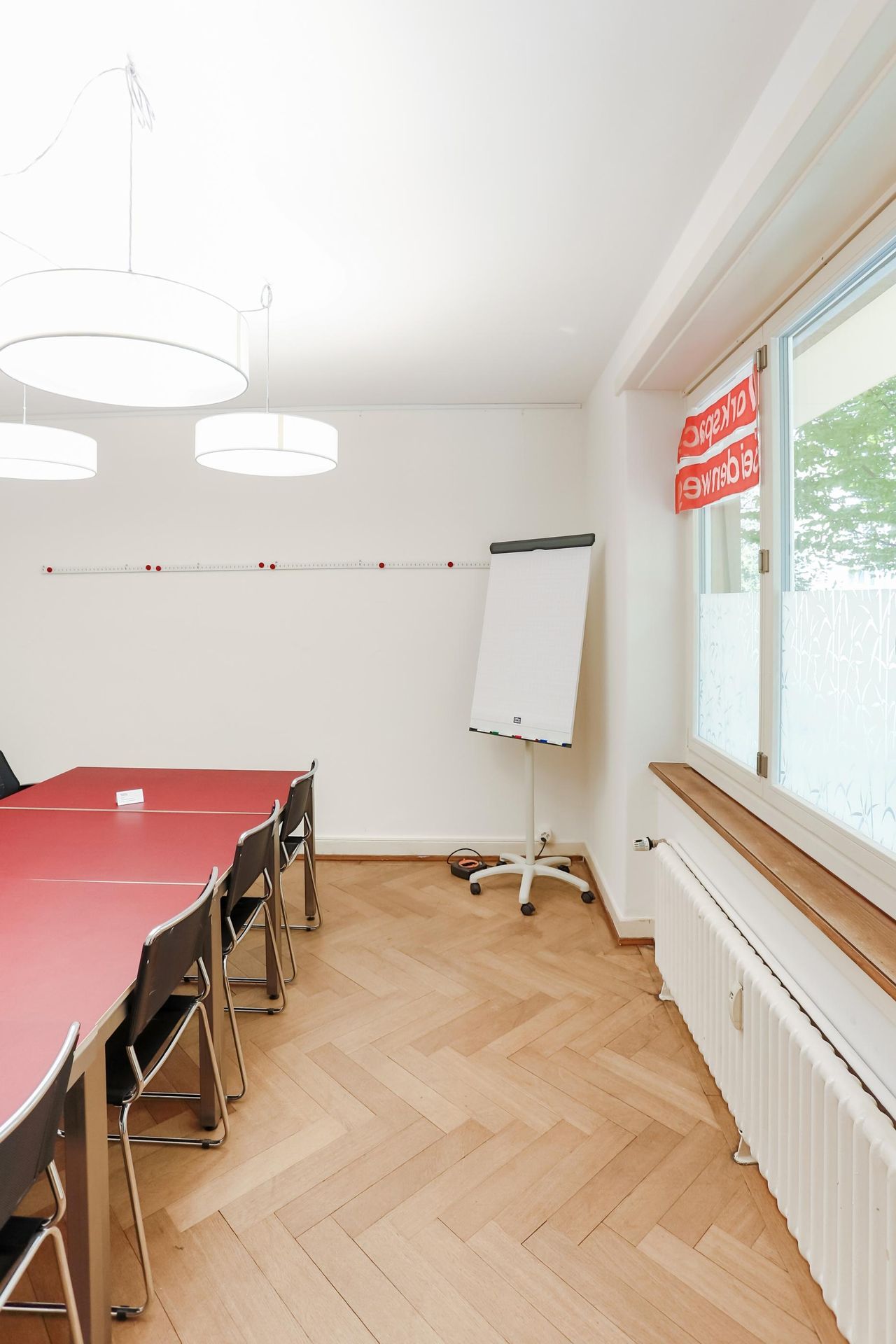 Rest der Welt Kundengespräch  Sitzungszimmer image 8