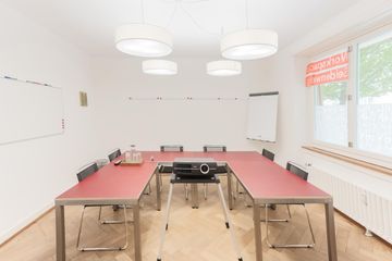 Rest der Welt Kundengespräch  Sitzungszimmer image 1