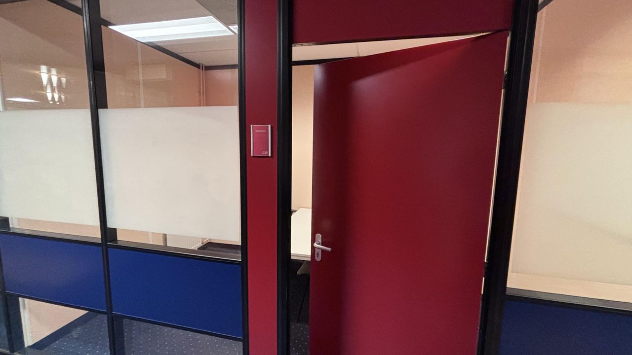 Hengelo  Meeting room Spreekkamer 039 image 1