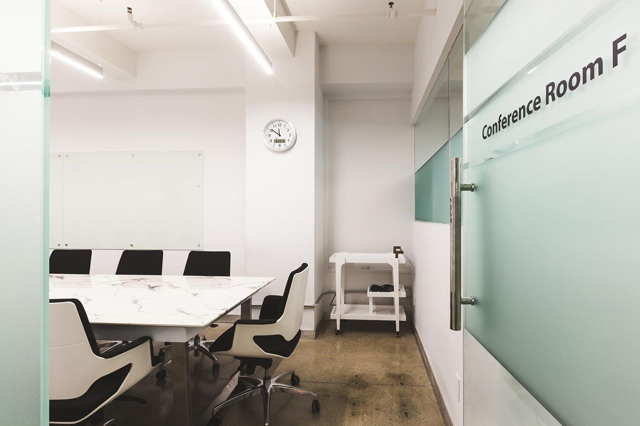 New York  Coworking space Conference Room F image 2