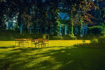 Rest of the World Kundengespräch Sitzungszimmer image 3