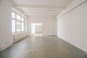 Berlin   Kreuzgarten image 4