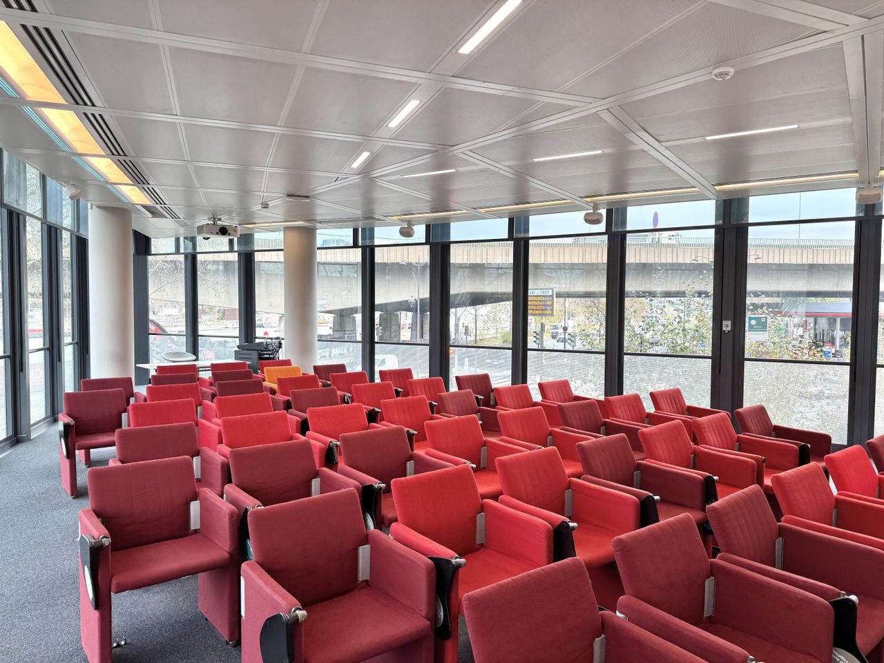 Parijs  Bedrijvencentrum Amphithéâtre Rubis image 1