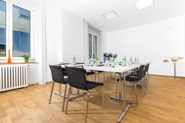 Zürich Kundengespräch  Raum Nr. 108 image 1