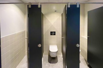 Barcelona Studio Multifunctional Fitting Room and Production Space image 9