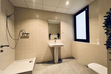 Barcelona Studio Multifunctional Fitting Room and Production Space image 11