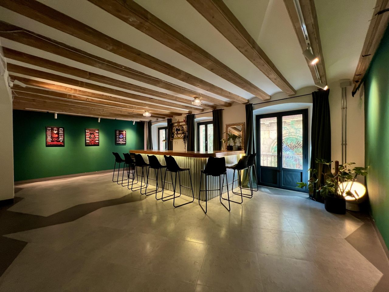 Barcelona Mobile Working Studio Reina Cristina image 11