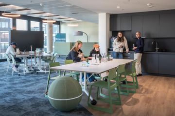 Rest of the World Kreatives Meeting Meeting room Workshop- & Eventraum image 1