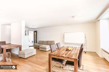 Zürich Kreatives Meeting 1. OG links image 4