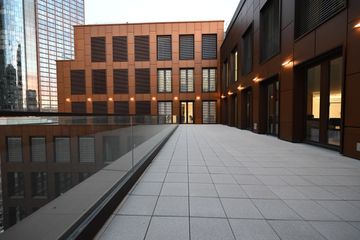 Frankfurt am Main   Terrace image 5