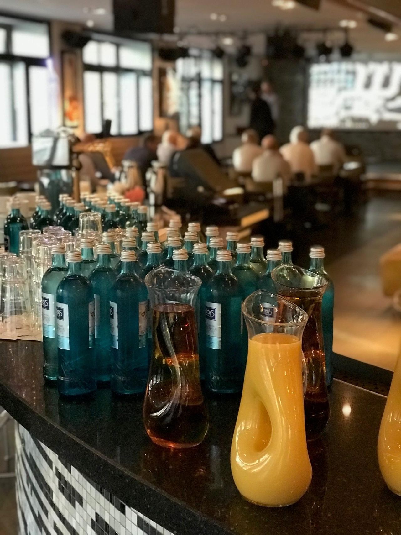 Berlin Christmas Party Cafe Rockige Location mit Kult-Status image 8