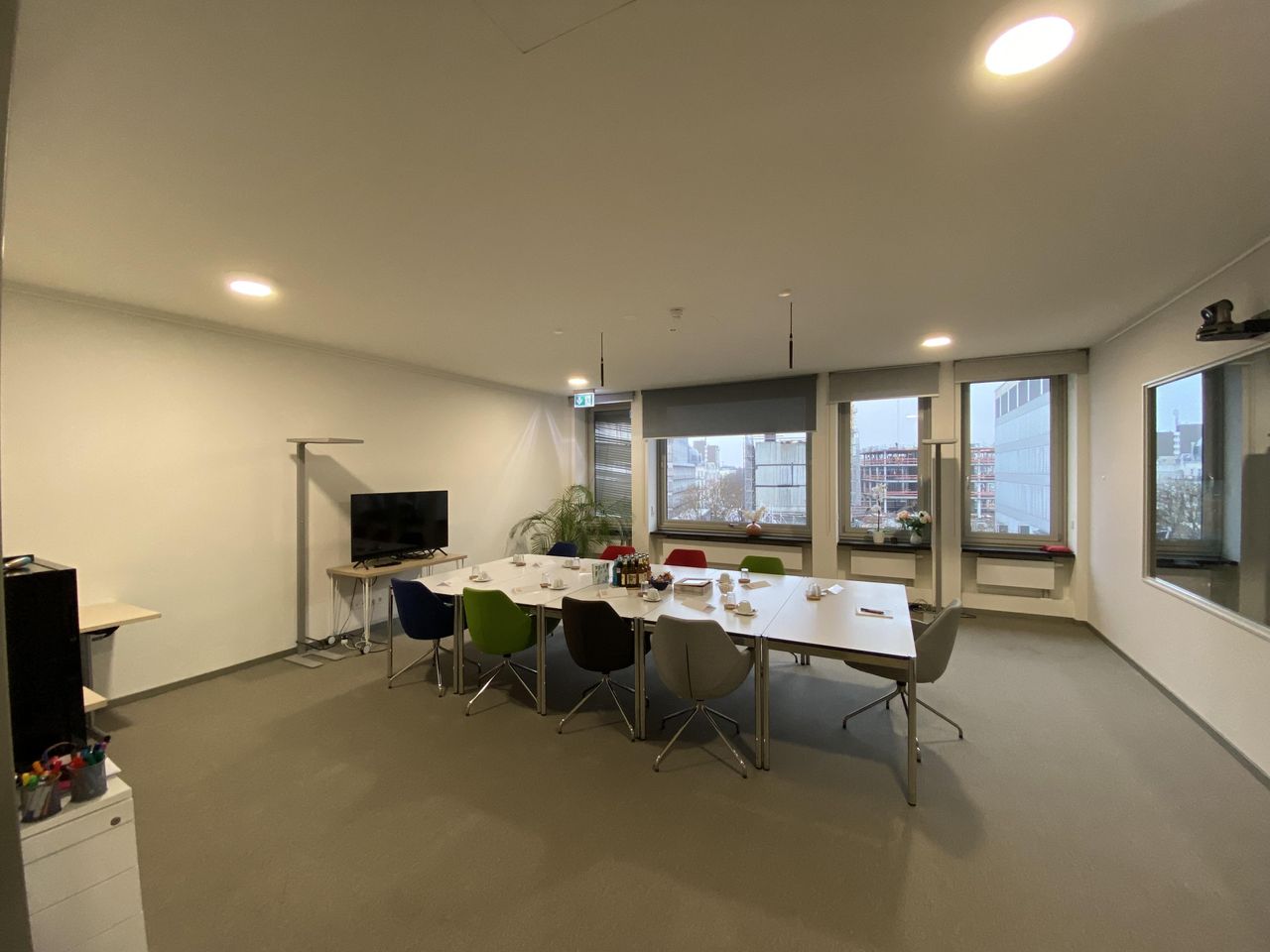 Berlin Mobiles Arbeiten Büroraum Meeting Gruppen Raum  Berlin image 4