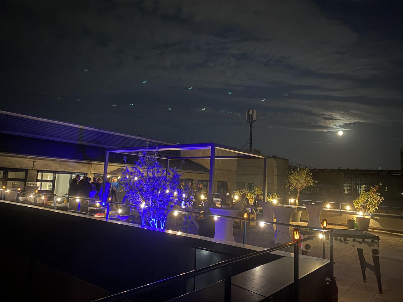 Berlin  Dachterrasse Weekand Event Location Rooftop Office image 3