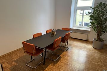 Munich  Meeting room Stilvoller Meetingraum mit 8 Plätzen image 0
