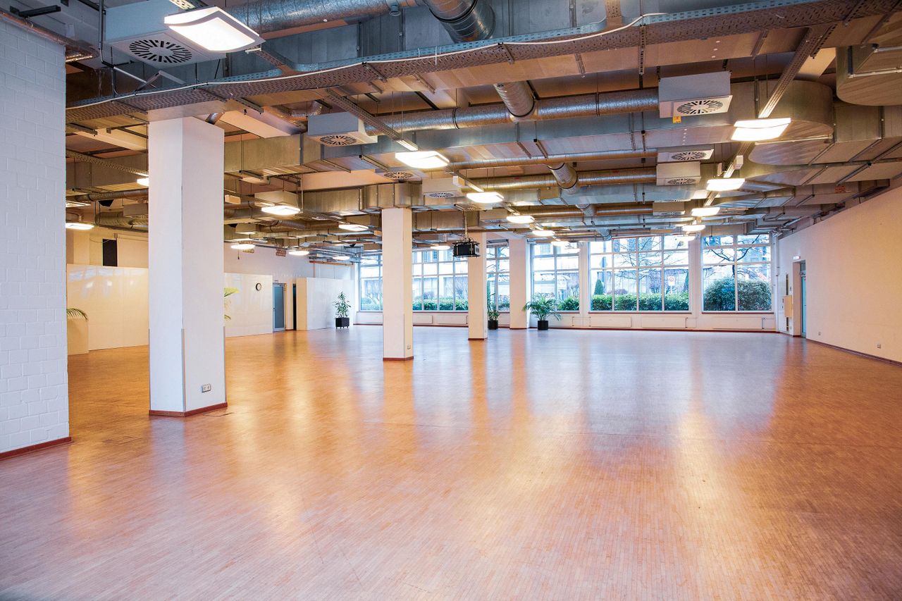 Cologne  Business center PARK.cologen | Schloßallee image 2