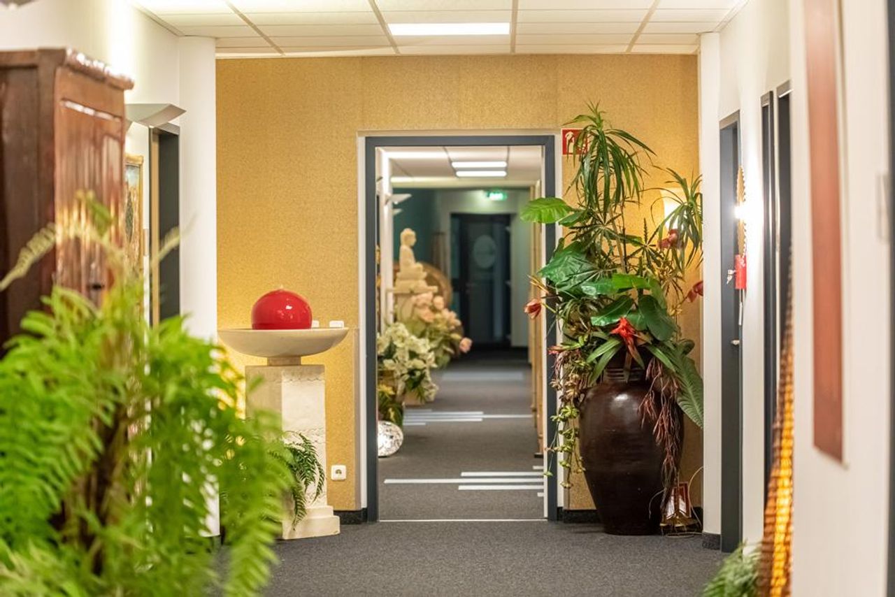München Kundengespräch Business Center Kleines Traum-Büro nach Maß in München-City image 10