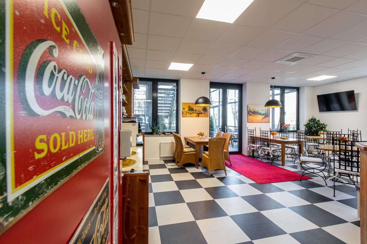 München Kundengespräch Büroräume Kleines Traum-Büro nach Maß in München-City image 10
