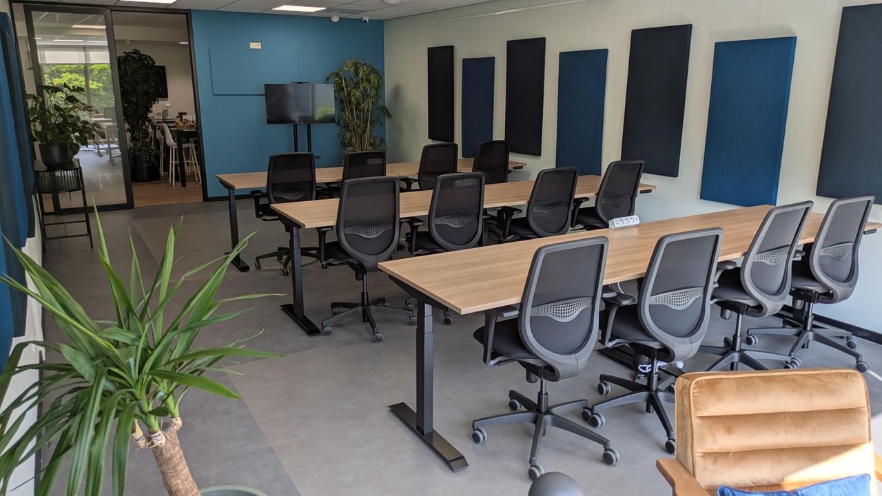 Rijswijk  Meeting room Training Room for 6 to 12 image 2