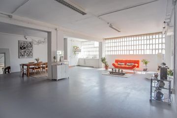 Barcelona Loft Minimal Loft in Marina image 0