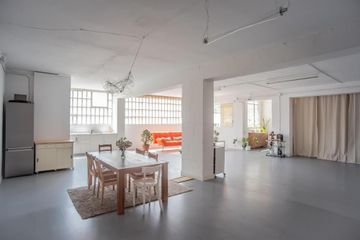 Barcelona Loft Minimal Loft in Marina image 1