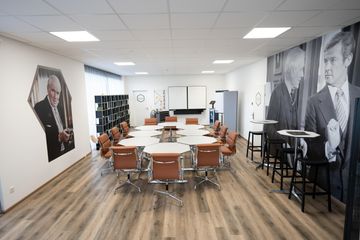 Rest of the World  Seminar rooms Raum Q image 5