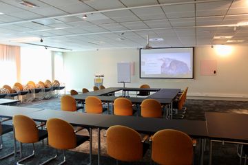 Almere Klantafspraak Bedrijvencentrum Vijverzaal image 1