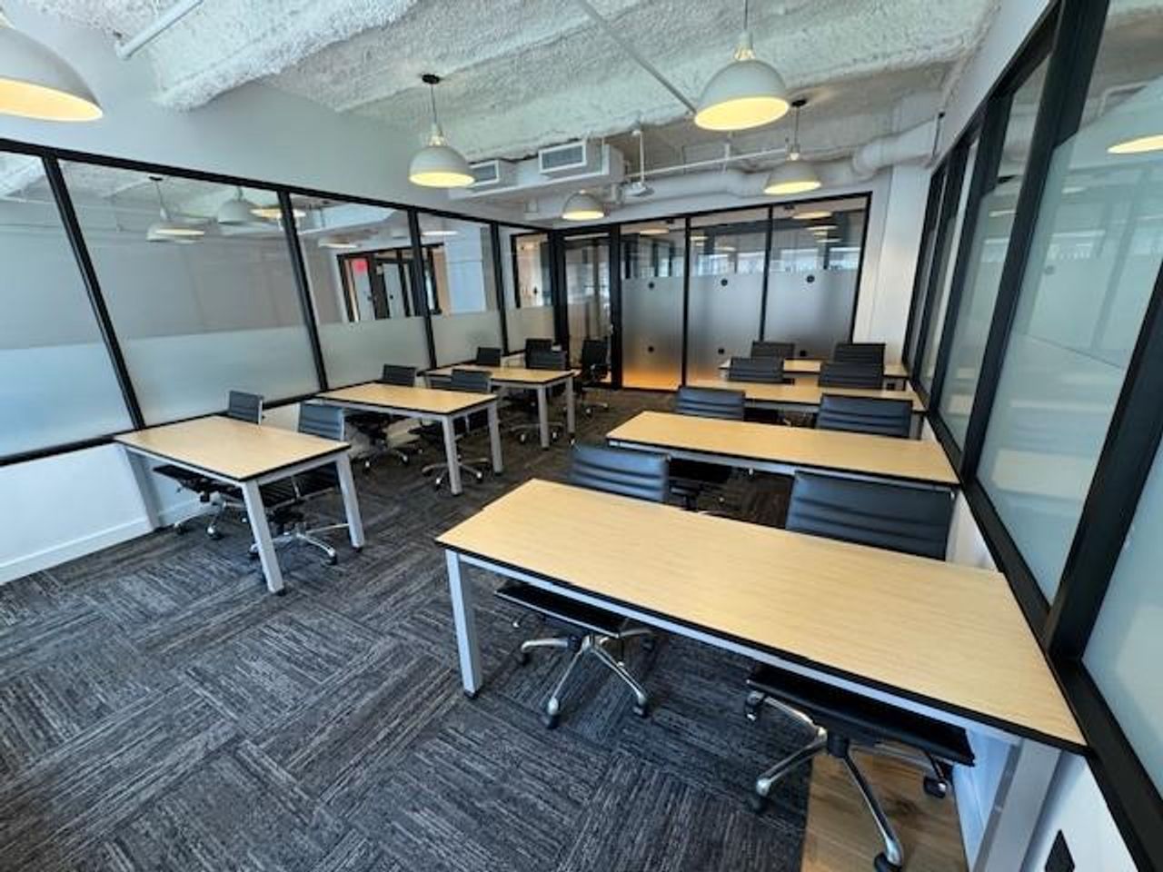 New York  Business center 16 Person Training / Conference Room image 2