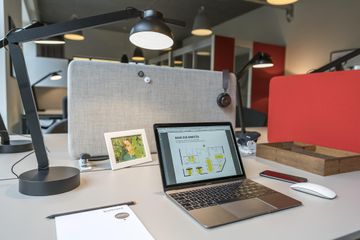 Frankfurt am Main Kundengespräch Coworking Space CoWorking Space S image 6