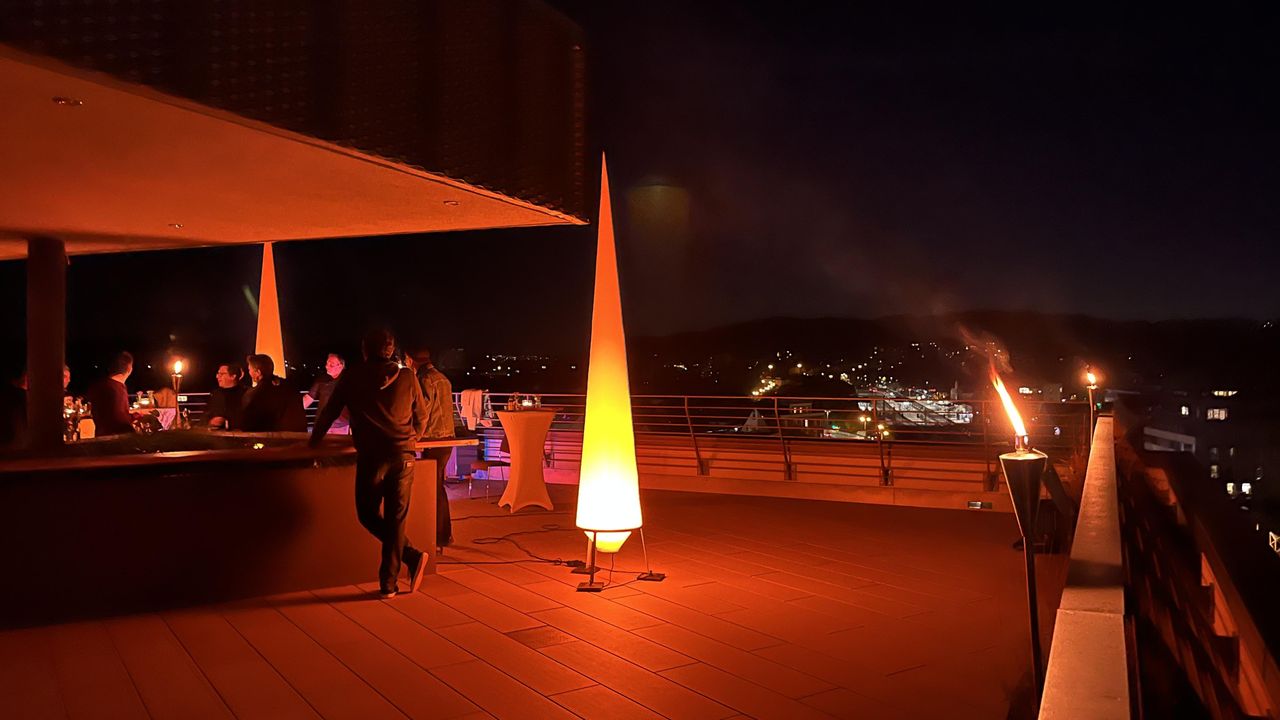 Tübingen  Meetingräume SKYBAR - Dachterrasse Westspitze image 7