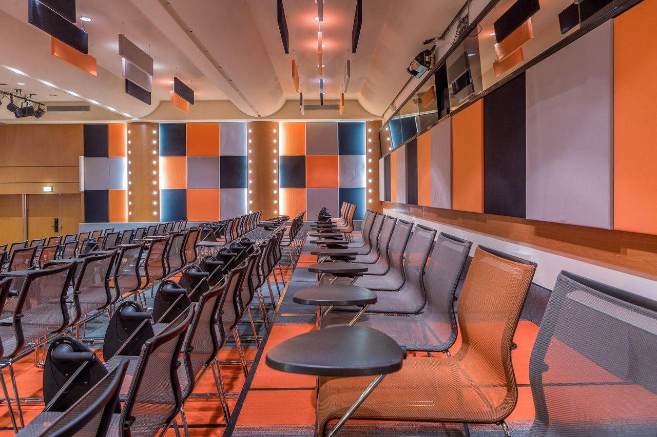 Rueil-Malmaison Réunion hors site Function Room Amphithéâtre image 1