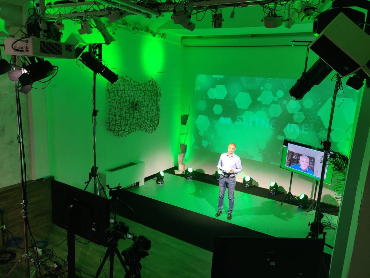 Milan Team Meeting Meeting room Light Space image 9