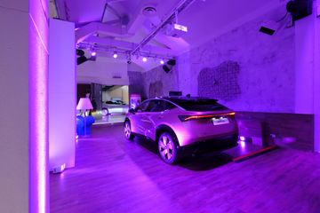 Milan Team Meeting Meeting room Light Space image 16